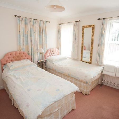 Meadow House Hotel Burwell  Екстериор снимка